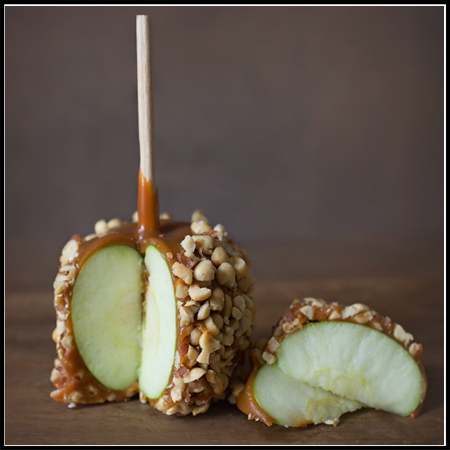 Chocolate Graham Caramel Apples