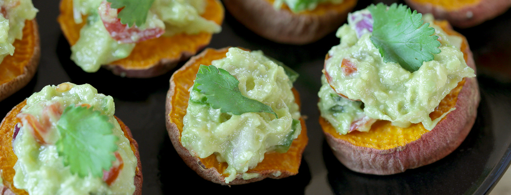 Pineapple Guacamole Bites 