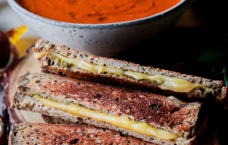 Roasted Tomato, Garlic And Basil Soup With Cheesy Pesto Dippers